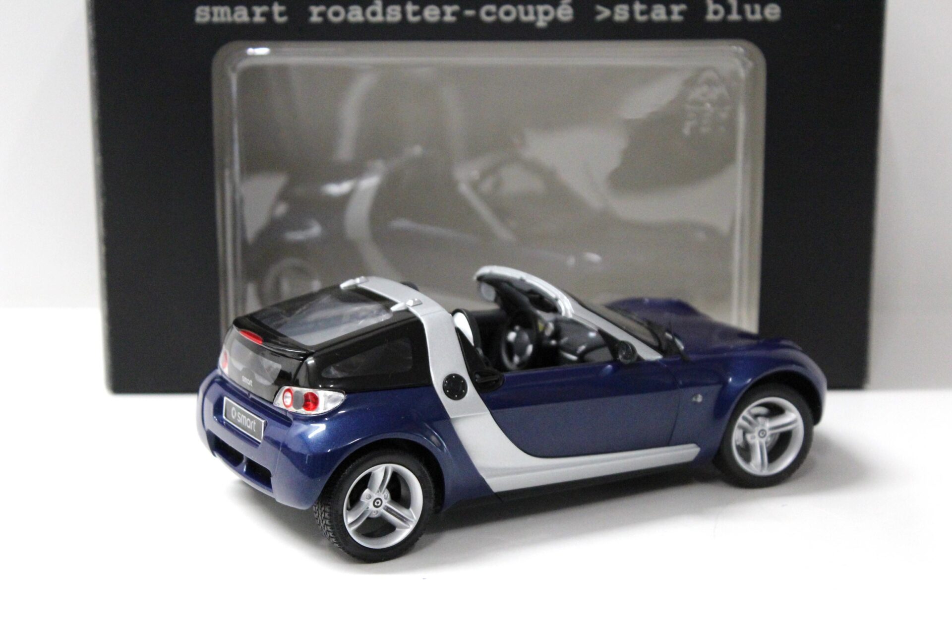 1:18 Kyosho Smart Roadster Coupe star blue DEALER