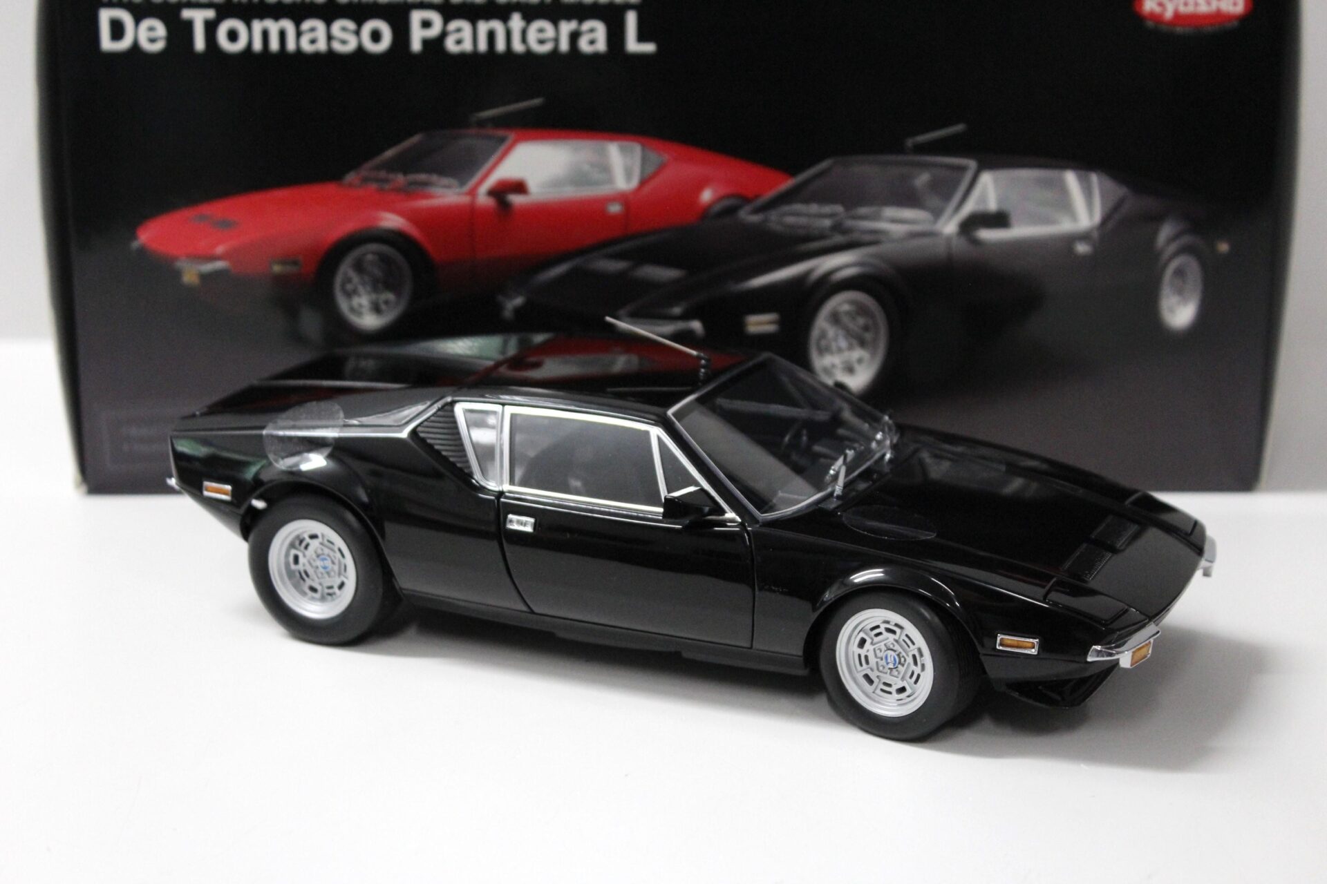 1:18 Kyosho De Tomaso Pantera L Coupe black – Premium-Modelcars