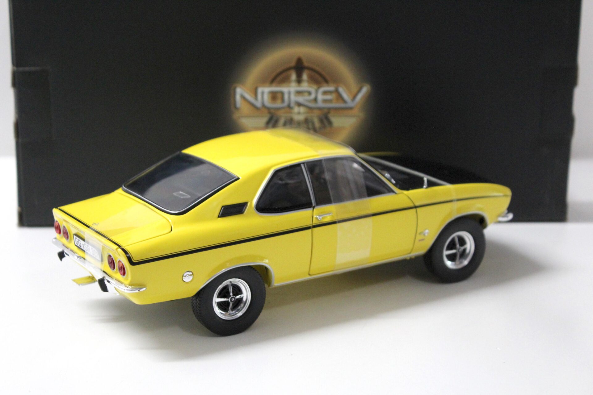 1:18 Norev Opel Manta SR Coupe 1970 yellow/black