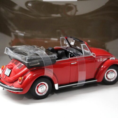1:18 Revell VW Käfer 1302 LS Cabriolet red