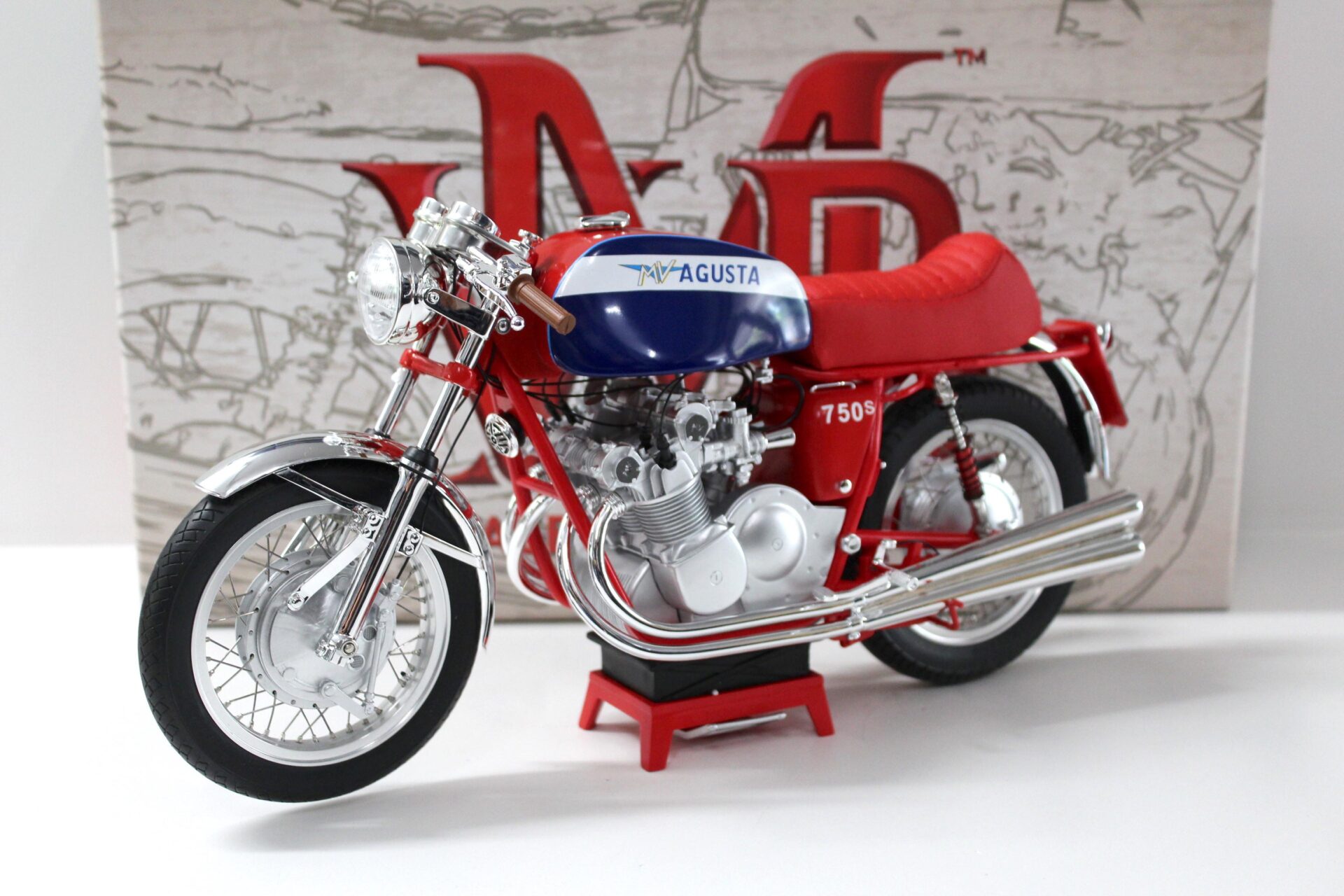 ID 43096 orig.jpg 1:6 VMB MV Agusta 750S 1972 blue/ red Premium Bike Motorrad