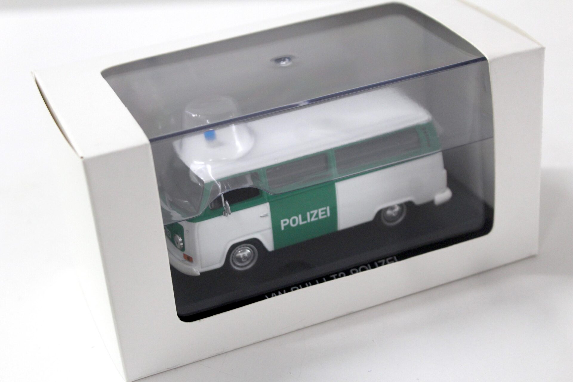 1:43 Whitebox VW Bulli T2 POLIZEI white/ green