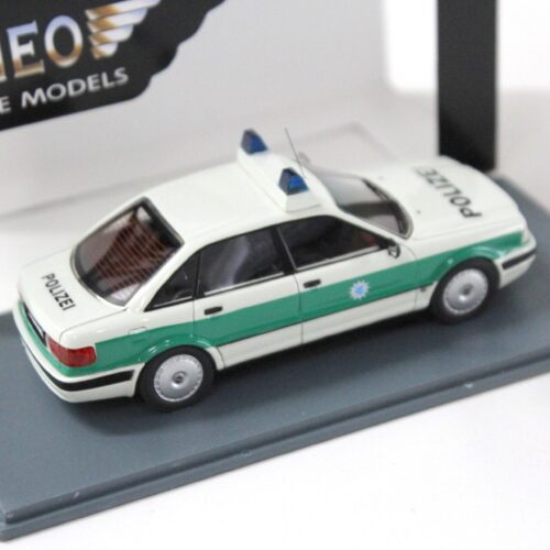 1:43 NEO Audi 80 (B4) Limousine POLIZEI white/green