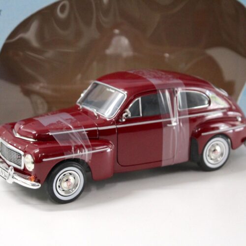 1:18 Revell Volvo PV 544 dark red