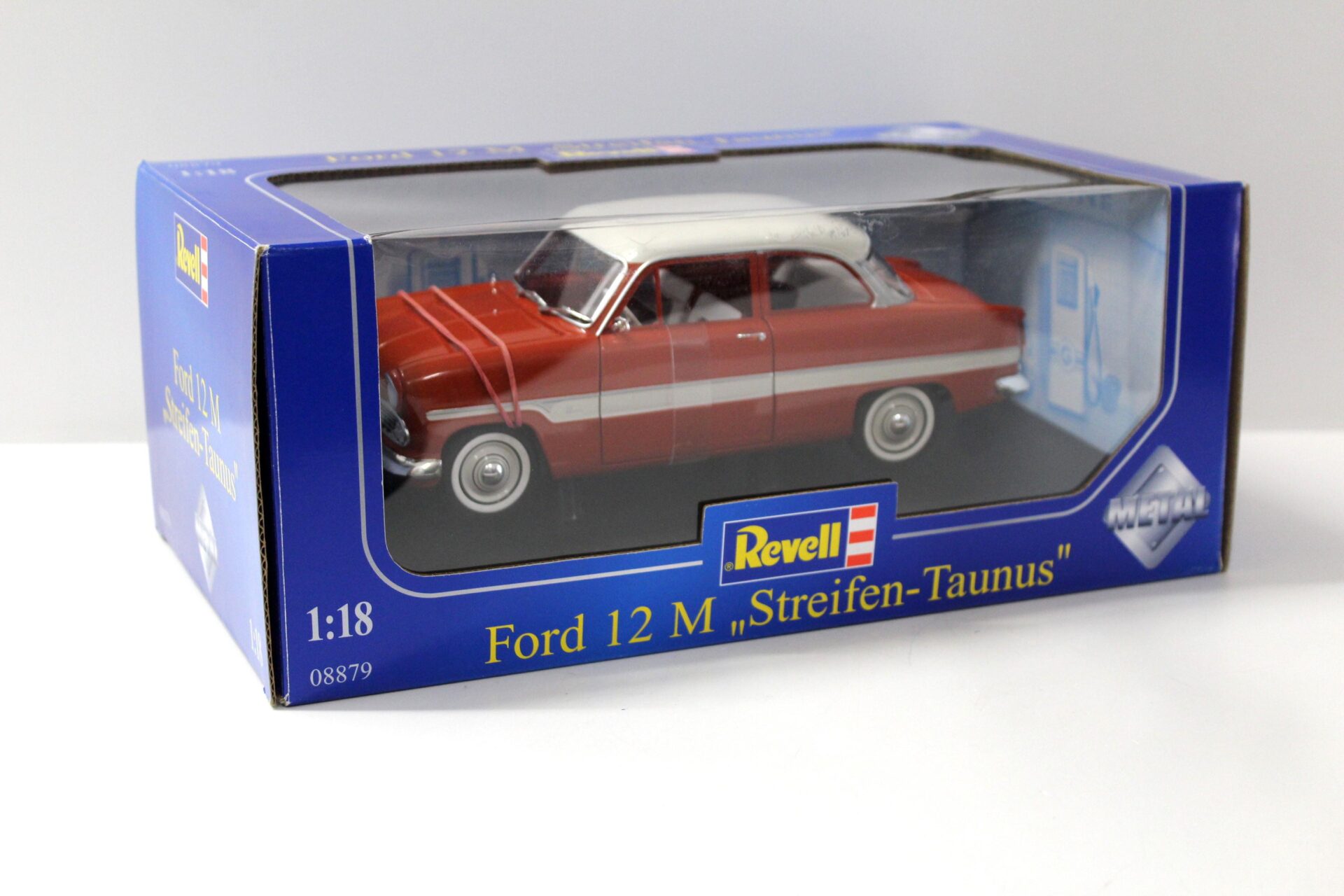 1:18 Revell Ford 12M "Streifen-Taunus" red/ white