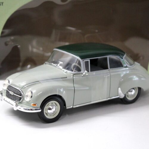 1:18 Revell Auto Union 1000S Coupe light green/ dark green roof