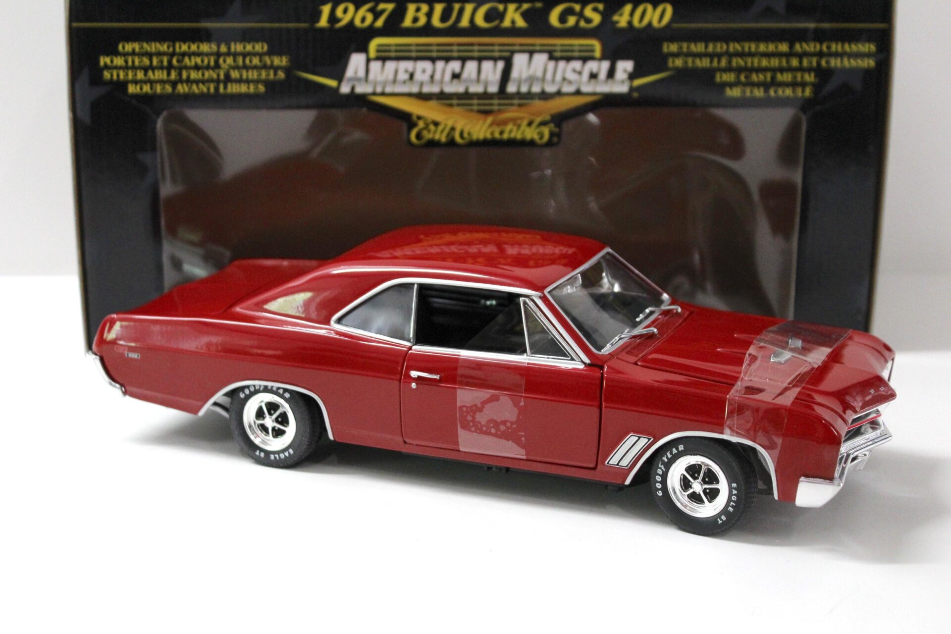 1:18 American Muscle ERTL 1967 Buick GS 400 Coupe red