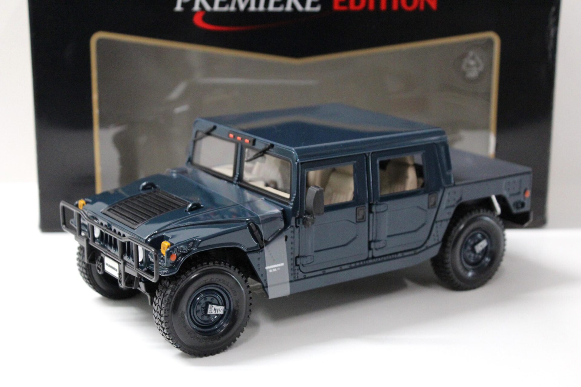 1:18 Maisto Hummer H1 Hard-Top grey-green – Premium-Modelcars