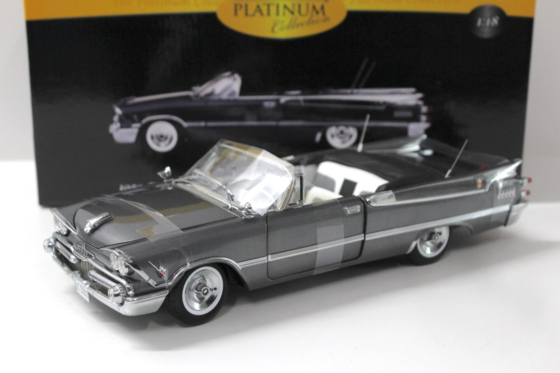 ID 44361 orig.jpg 1:18 Sun Star 1959 Dodge Custom Royal Lancer Open Convertible Pewter Poly grey