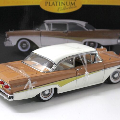 1:18 Sun Star 1958 Ford Fairlane 500 Hardtop white/ Palomino Tan