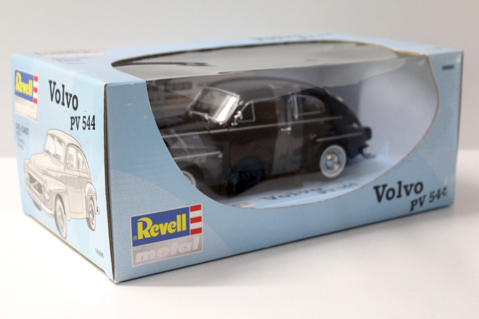 1:18 Revell Volvo PV 544 dark blue