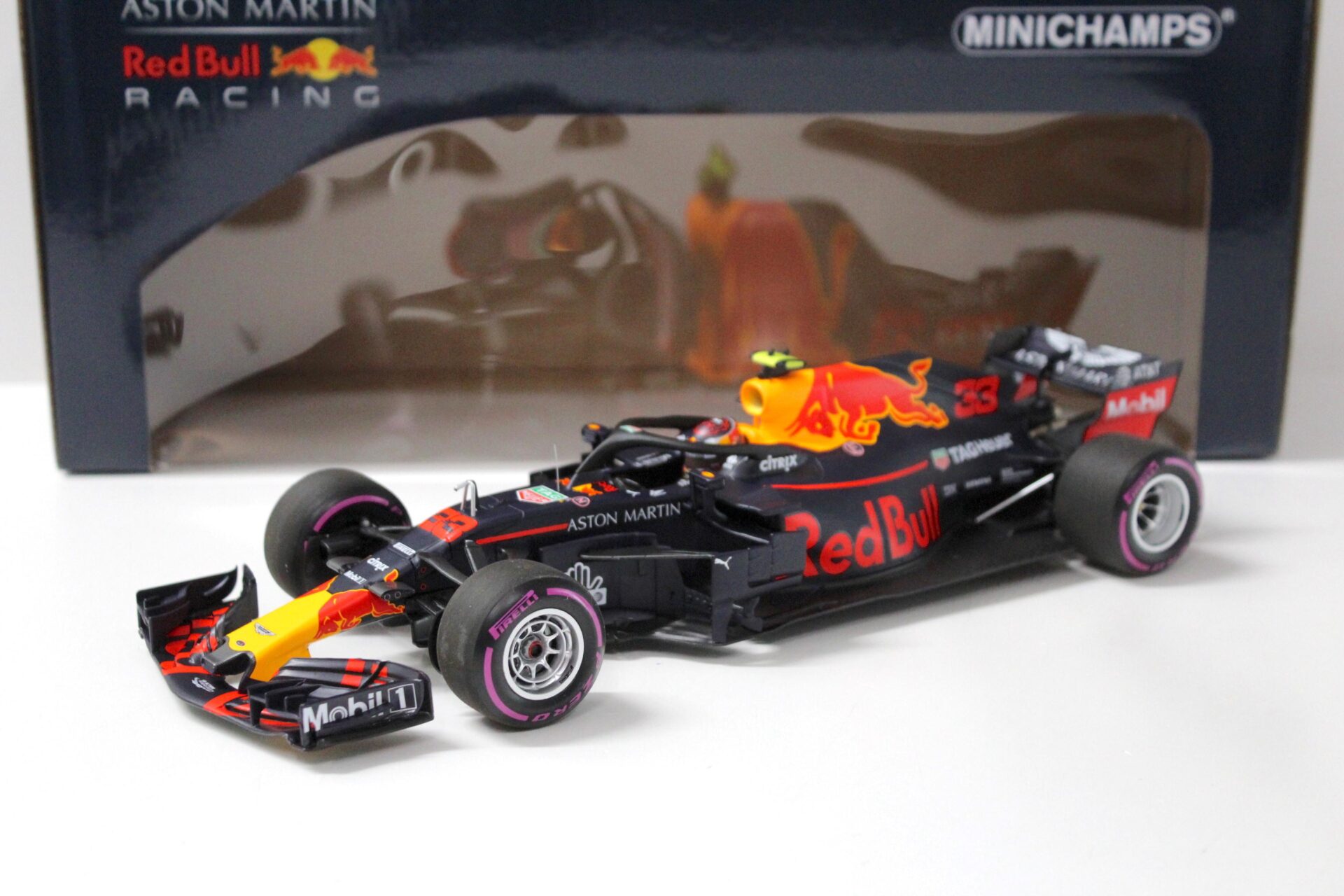 1:18 Minichamps F1 Aston Martin Red Bull Racing RB14 Verstappen Mexican GP 2018
