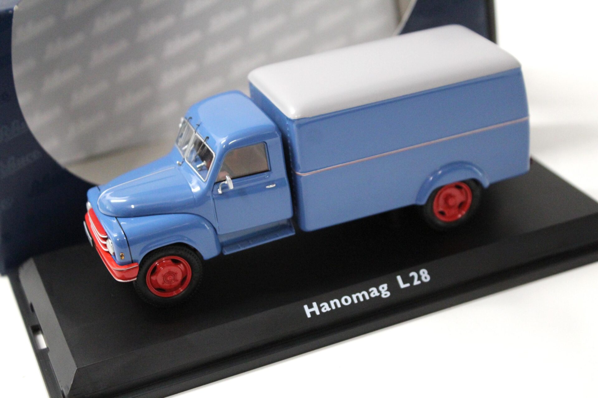 ID 44994 orig.jpg 1:43 Schuco Hanomag L28 Koffer-LKW blue
