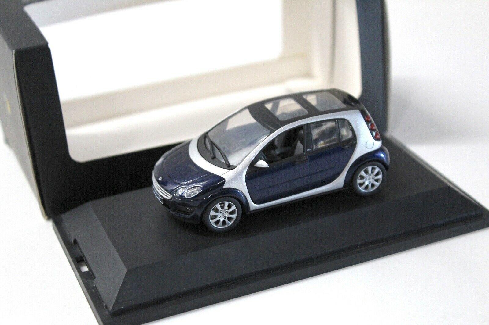 ID 45189 orig.jpg 1:43 Schuco Smart Forfour Star blue DEALER VERSION