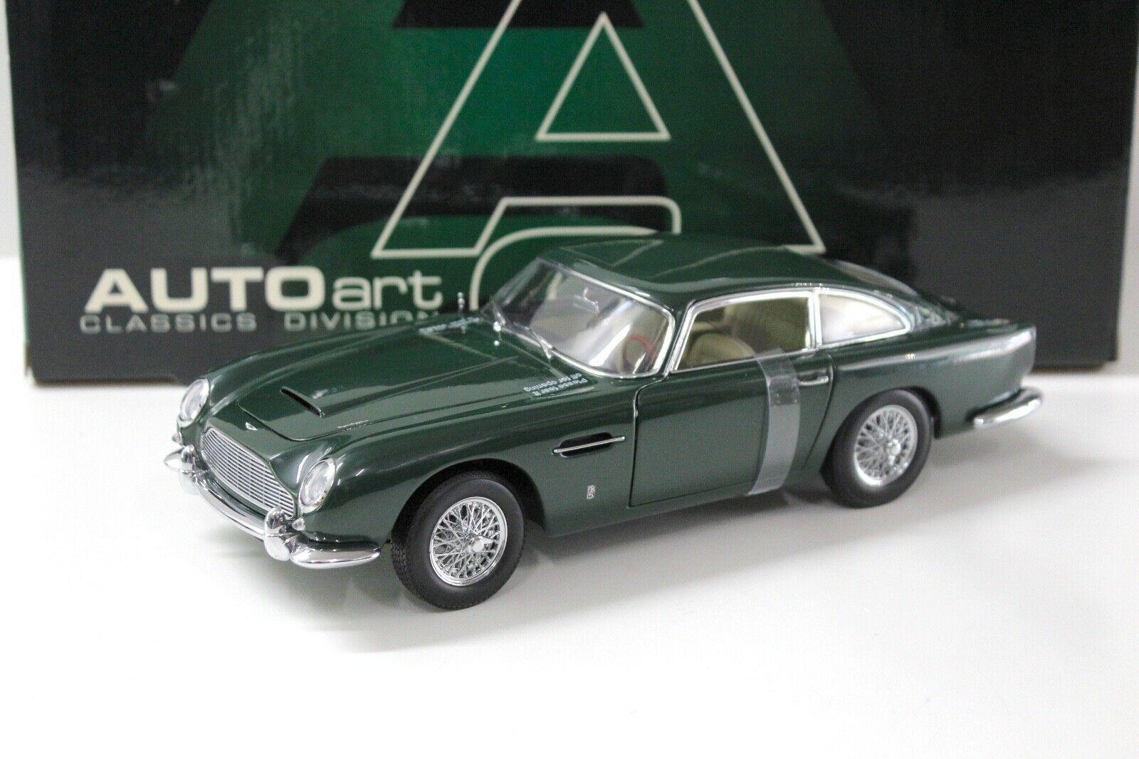 ID 45309 orig.jpg 1:18 AUTOart Aston Martin DB5 British Racing green