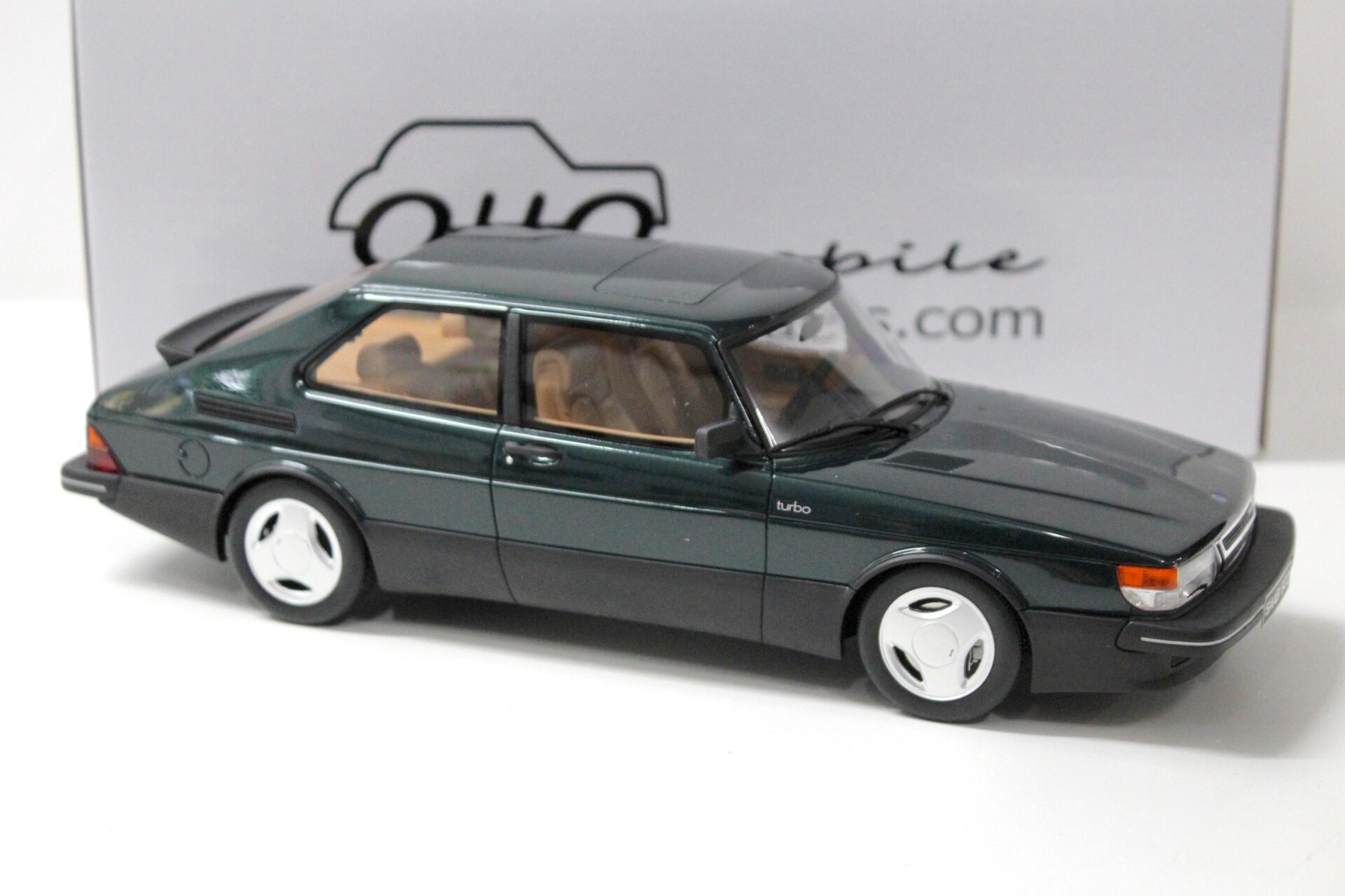 1:18 OTTO mobile OT308 Saab 900 Turbo 16V Aero MK1 scarab green