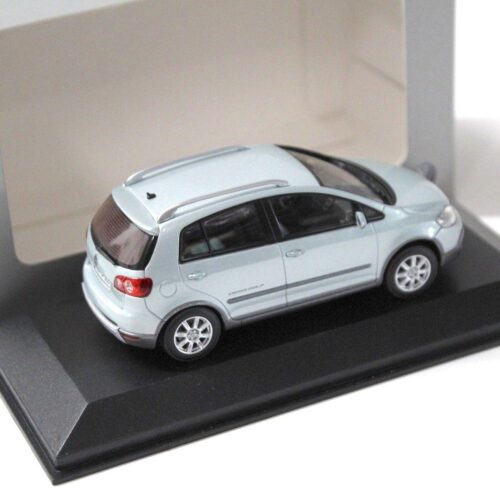 1:43 Minichamps VW Cross Golf 2006 silver-blue DEALER VERSION