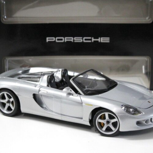 1:18 Maisto Porsche Carrera GT silver DEALER VERSION - Image 2