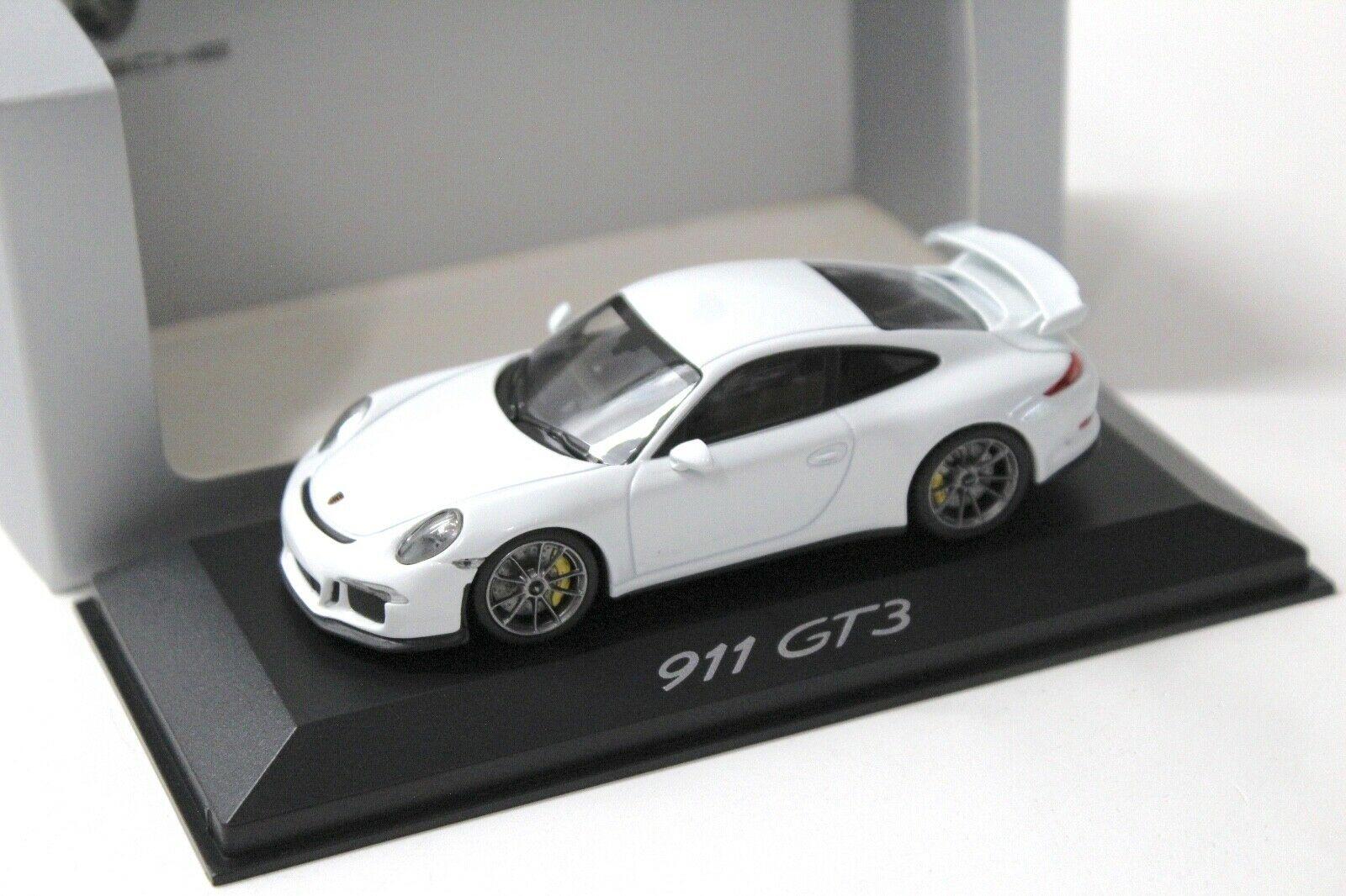 ID 47711 orig.jpg 1:43 Minichamps Porsche 911 991 GT3 white DEALER VERSION