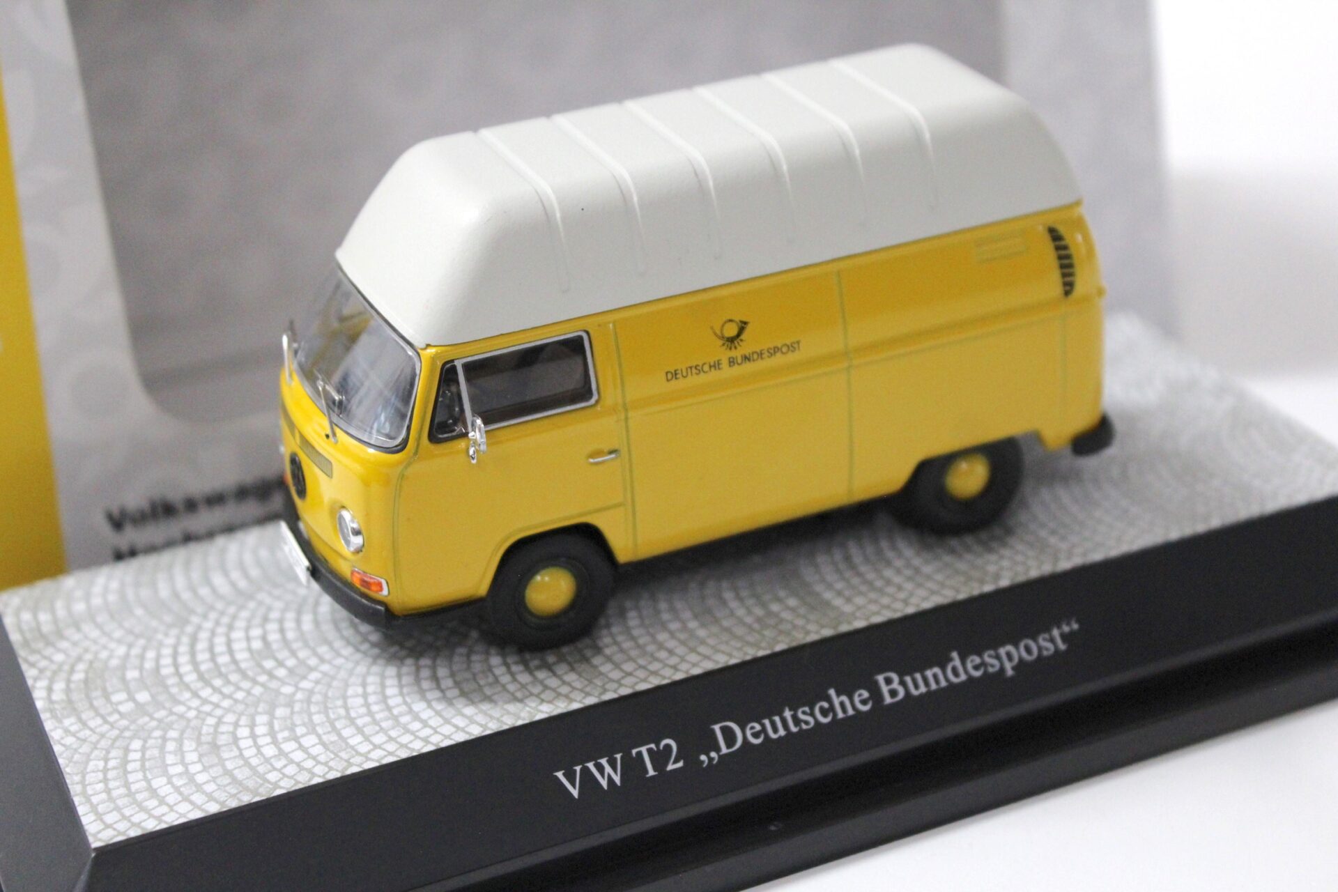 ID 47861 orig.jpg 1:43 Premium ClassiXXs VW T2a Hochraumkastenwagen Deutsche Bundespost