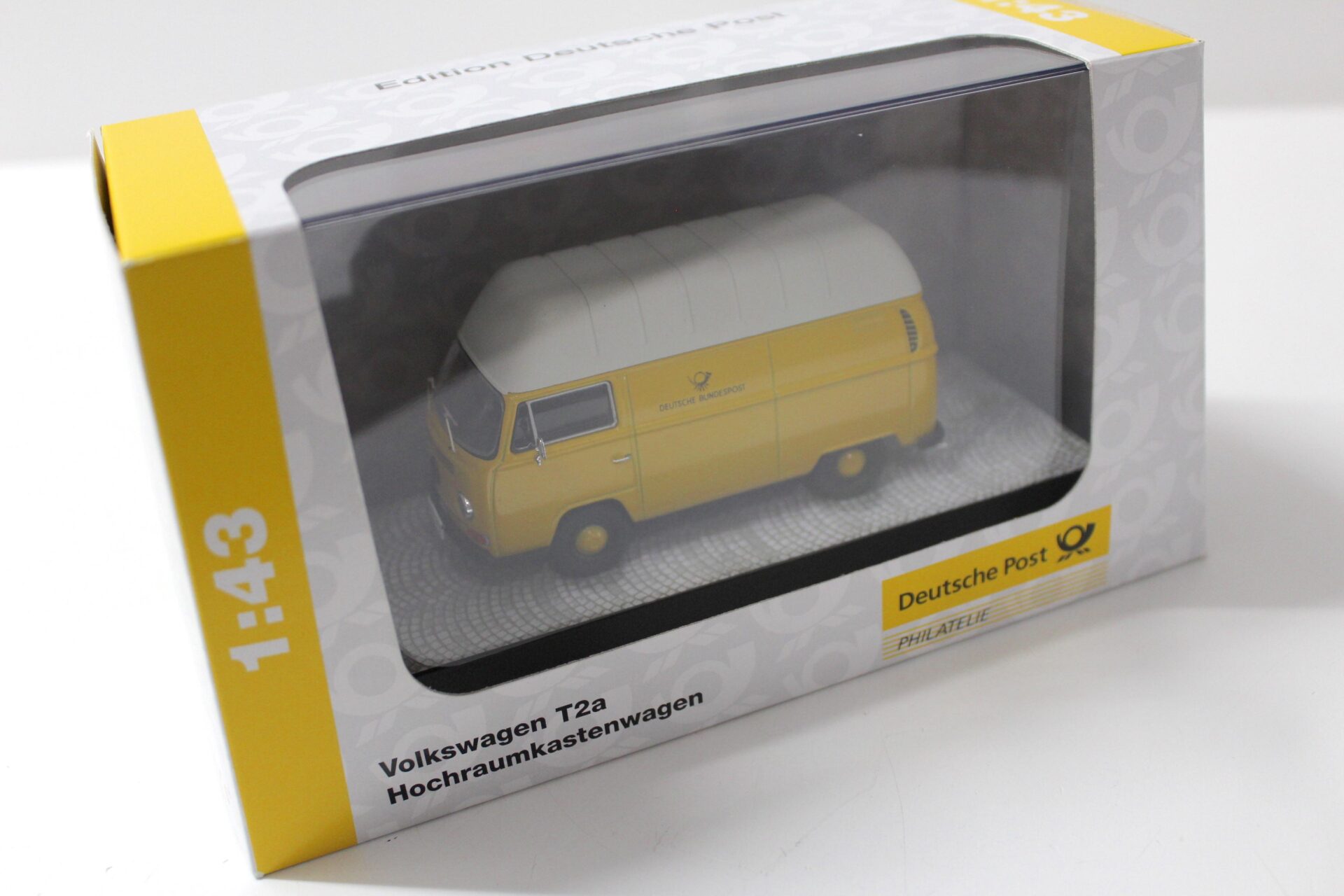 1:43 Premium ClassiXXs VW T2a Hochraumkastenwagen Deutsche Bundespost