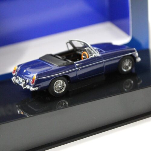 1:43 AUTOart MGB Roadster MKII 1969 Pageant blue