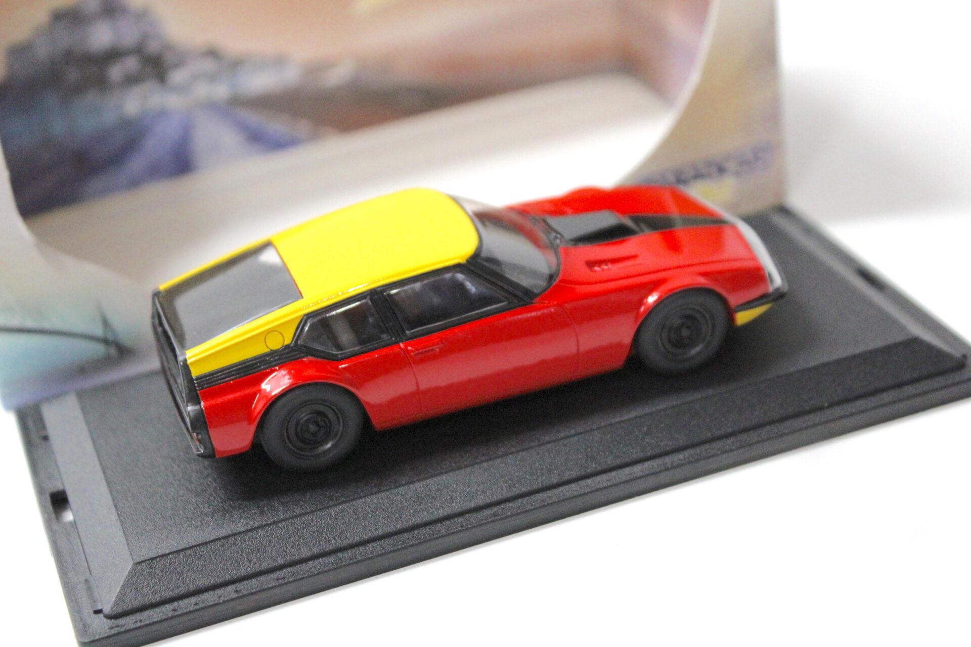 1:43 Paradcar Citroen SM Proto Michelin red/ yellow