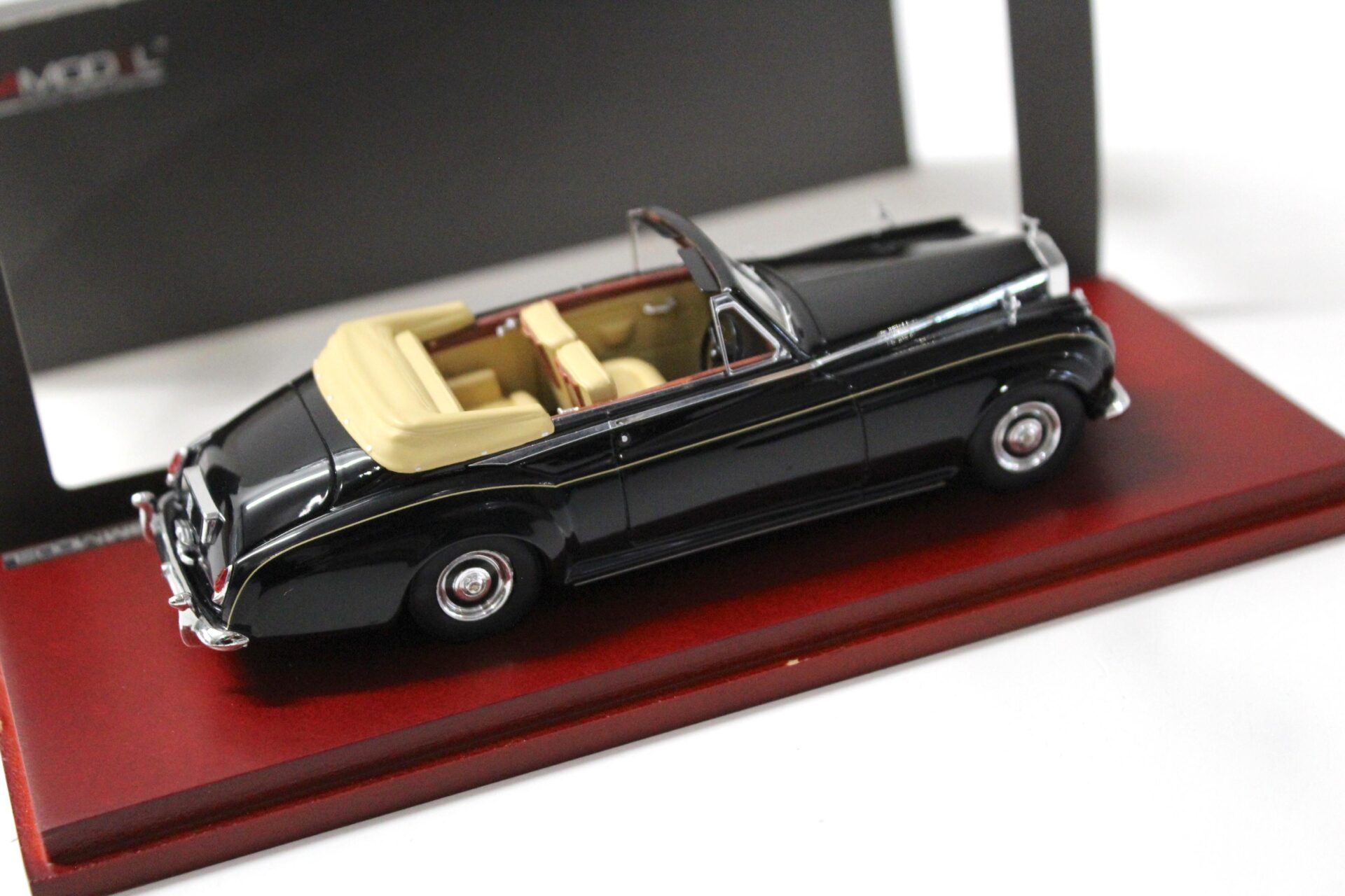 1:43 TSM True Scale 1961 Rolls Royce Silver Cloud II Drophead Coupe black