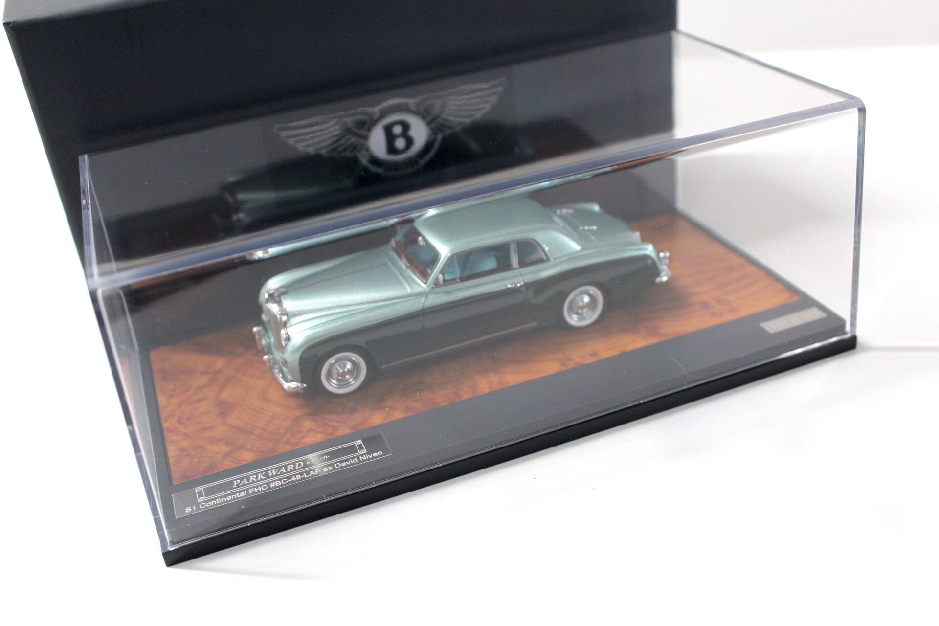 1:43 Matrix Bentley S1 Continental Park Ward green David Niven 1956