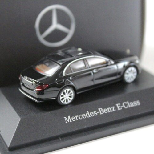 1:87 Wiking Mercedes E-Klasse Sedan W213 black DEALER VERSION
