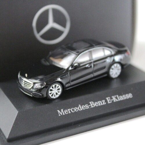 1:87 Wiking Mercedes E-Klasse Sedan W213 black DEALER VERSION