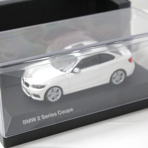 1:43 Minichamps BMW 2er F22 Coupe white DEALER VERSION