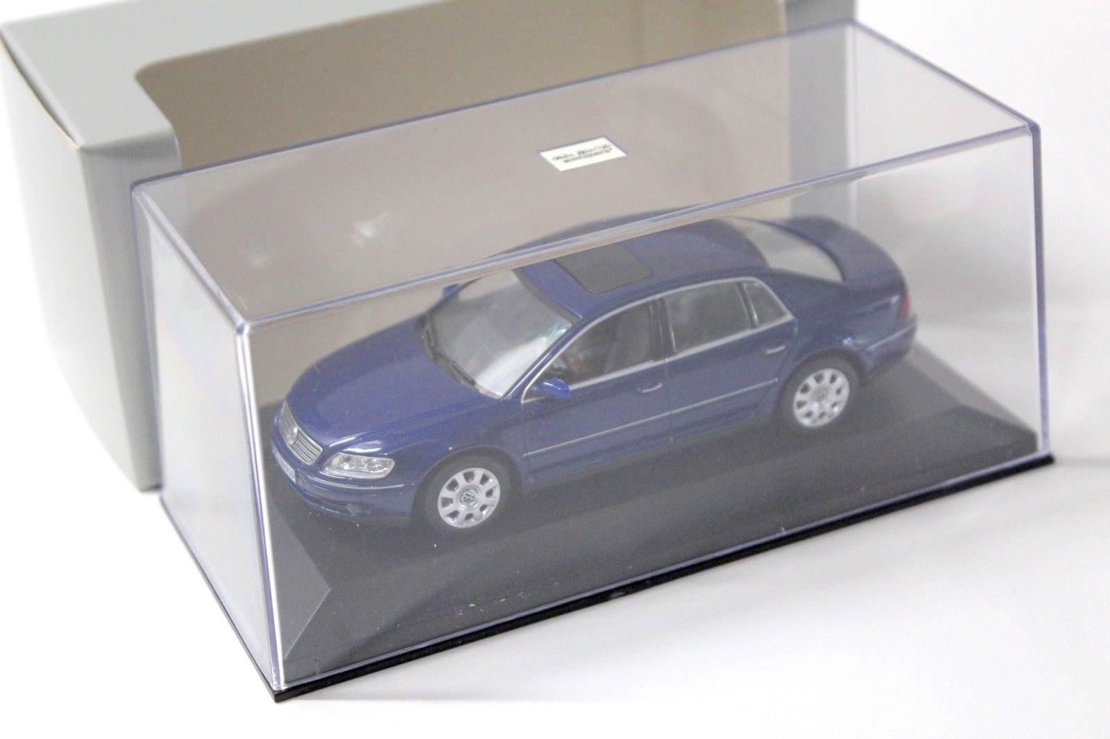 1:43 Minichamps VW Phaeton Limousine blue DEALER VERSION
