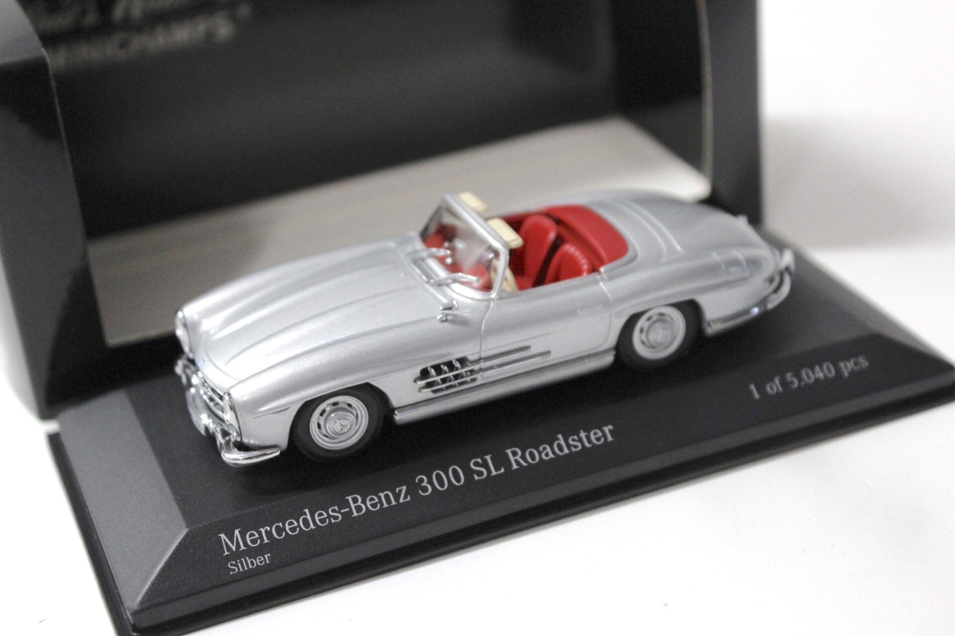 ID 51657 orig.jpg 1:43 Minichamps Mercedes 300SL Roadster 1959 silver/ red