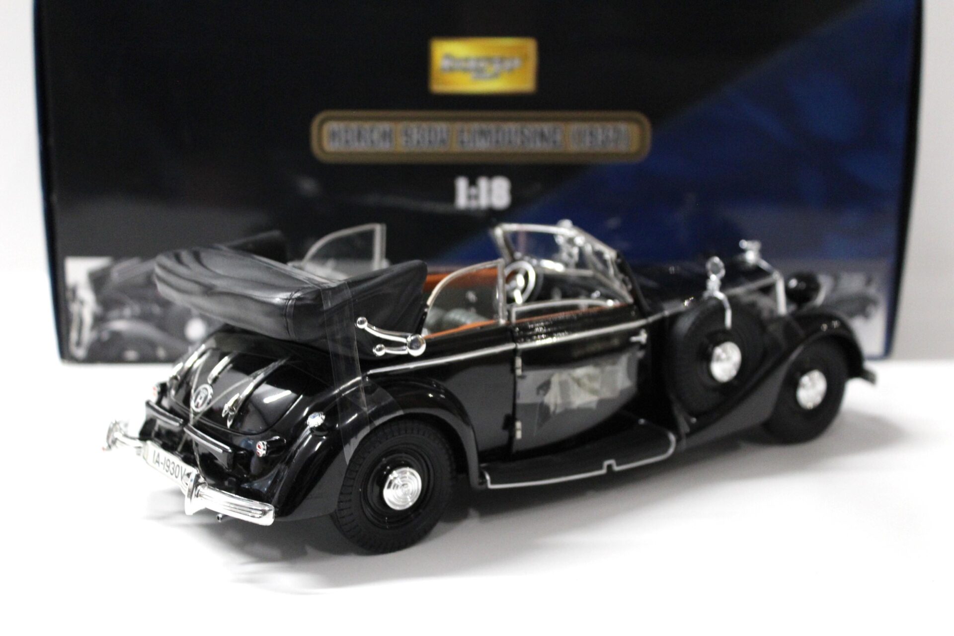 1:18 Ricko Horch 930V Limousine 1937 Cabriolet black/ black