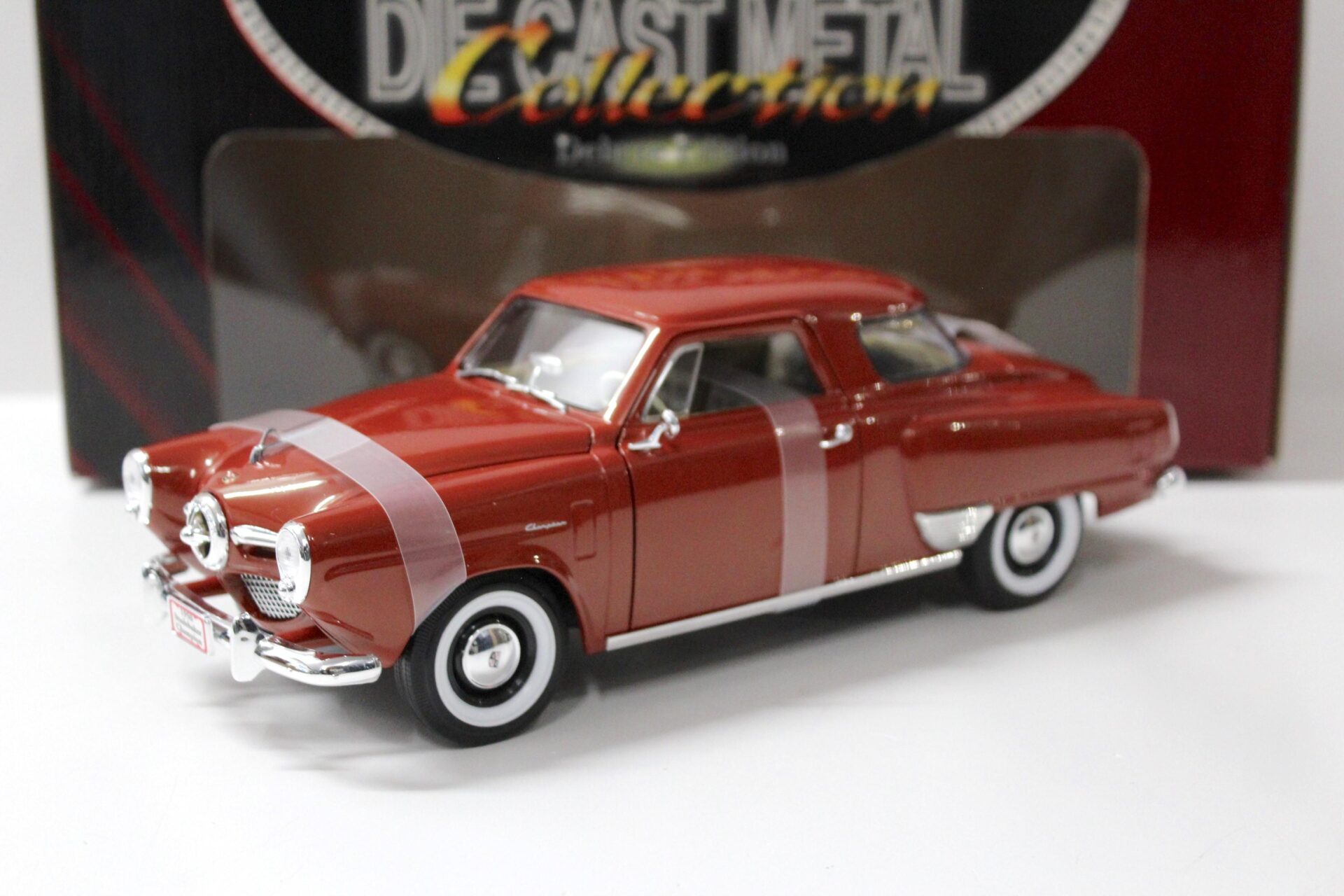 ID 51715 orig.jpg 1:18 Road Signature 1950 Studebaker Champion dark red