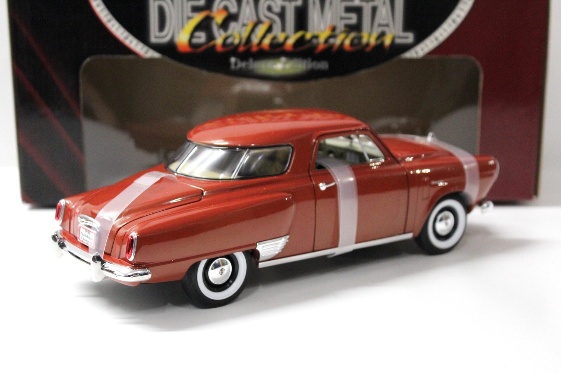 1:18 Road Signature 1950 Studebaker Champion dark red