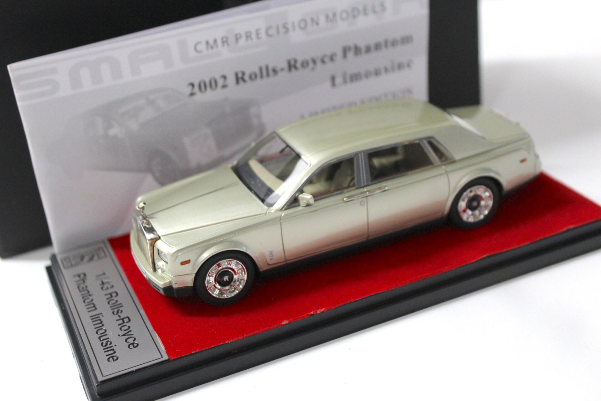 ID 51881 orig.jpg 1:43 CMR Precision Models Rolls Royce Phantom Limousine 2002 gold-silver