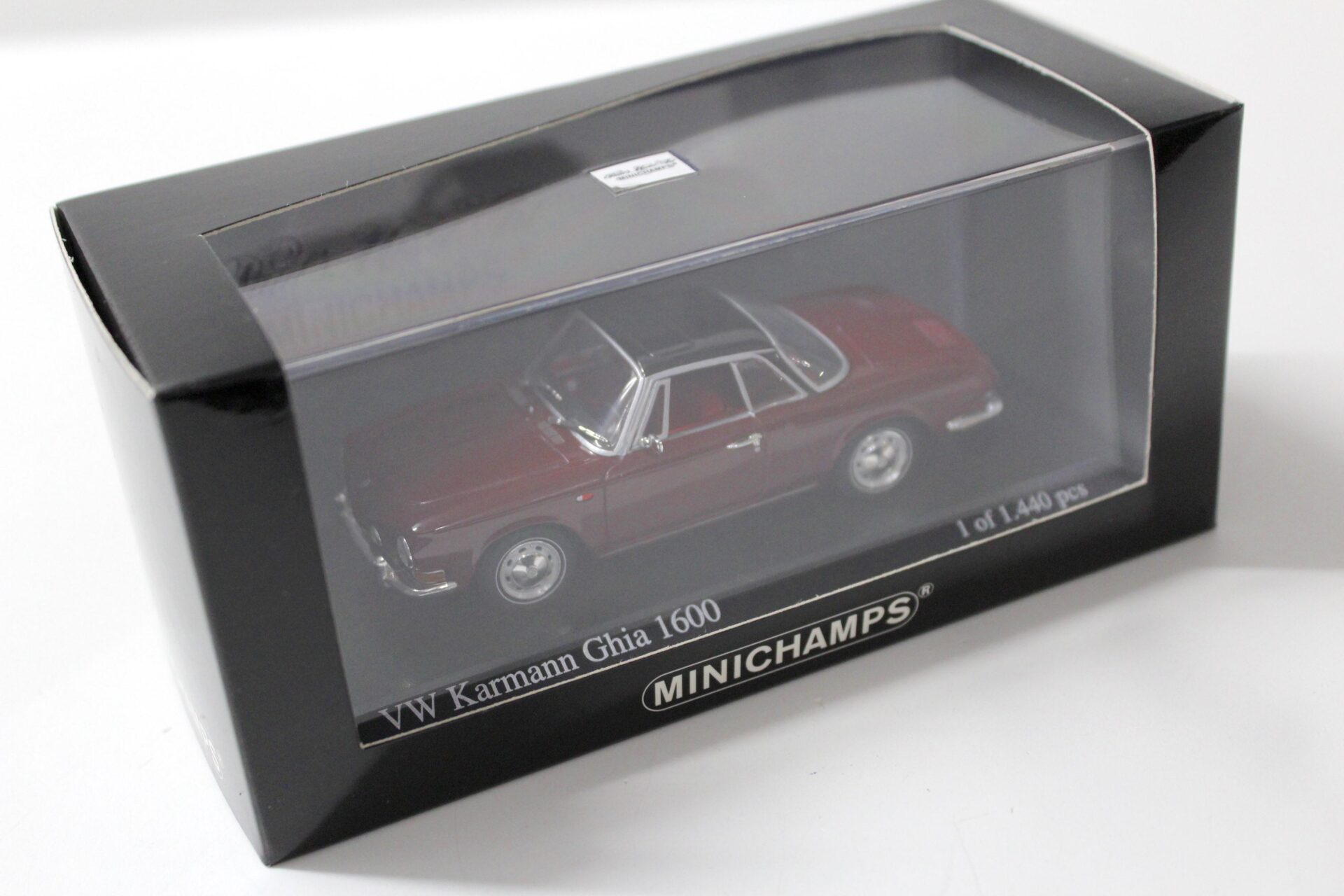 1:43 Minichamps VW Karmann Ghia 1600 dark red/ black 1966