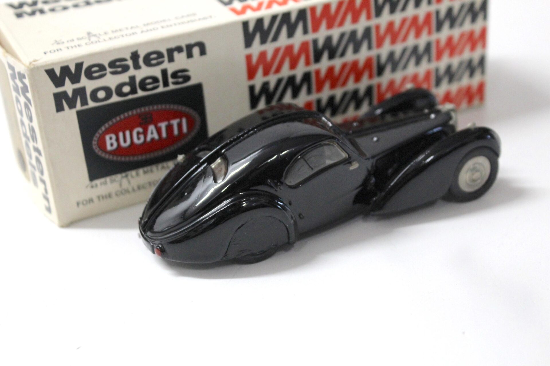 1:43 Western Models 1938 Bugatti Type 57SC Atlantic black