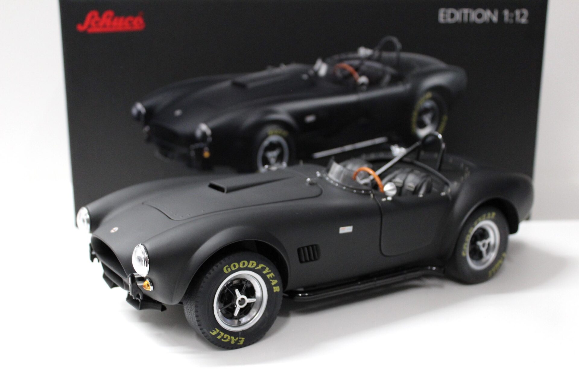 超激レア! Schuco 1/12 Shelby Cobra 289 ミニカー 1:12 Schuco AC Cobra Shelby 289 matt black Limited 500 pcs