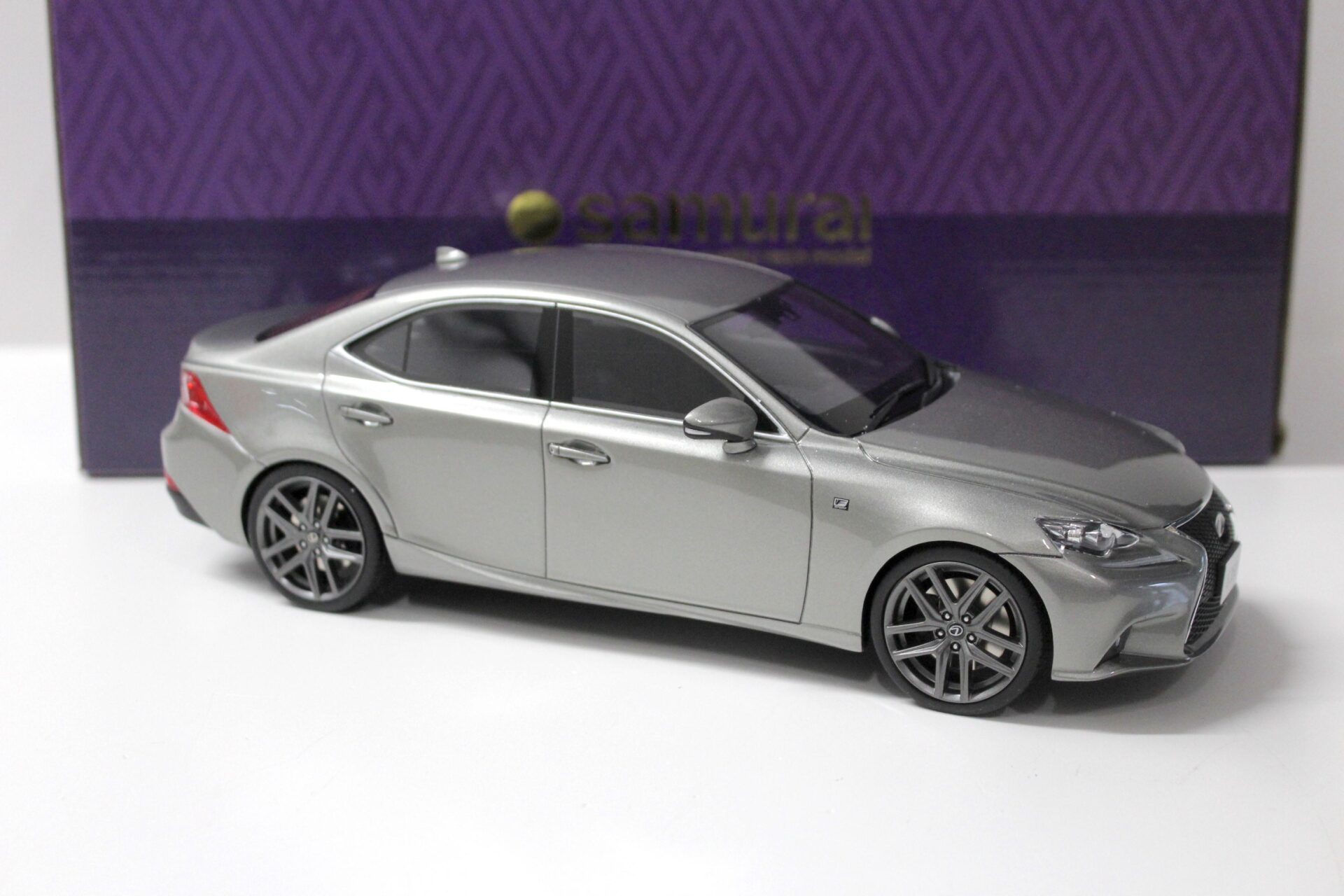 1:18 Kyosho Lexus IS350 F Sport Sedan gray metallic