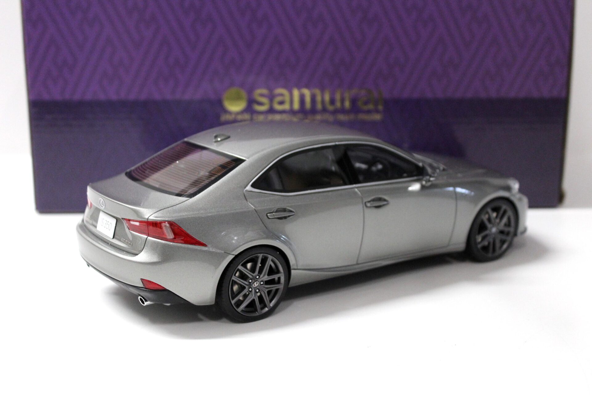 1:18 Kyosho Lexus IS350 F Sport Sedan gray metallic