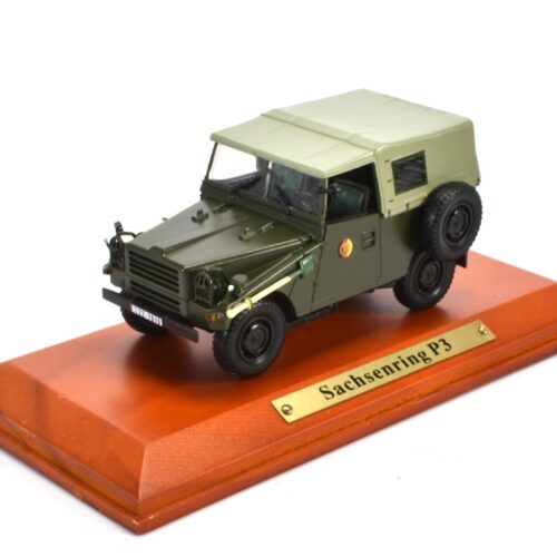 1:43 Atlas DDR Collection Sachsenring P3 green *Wood Base*
