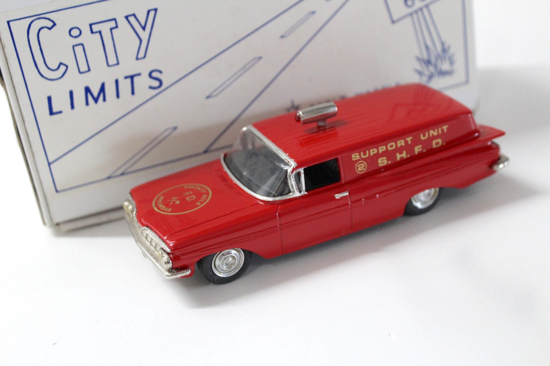 ID 53326 orig.jpg 1:43 City Limits Chevrolet Delivery 1959 Fire Dept. Support Unit S.H.F.D.