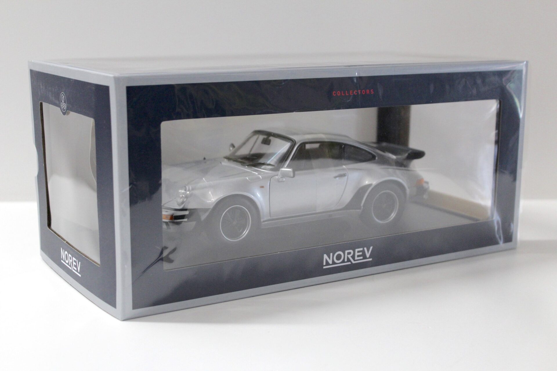 1:18 Norev Porsche 911 Turbo 3.3 Coupe silver metallic 1977