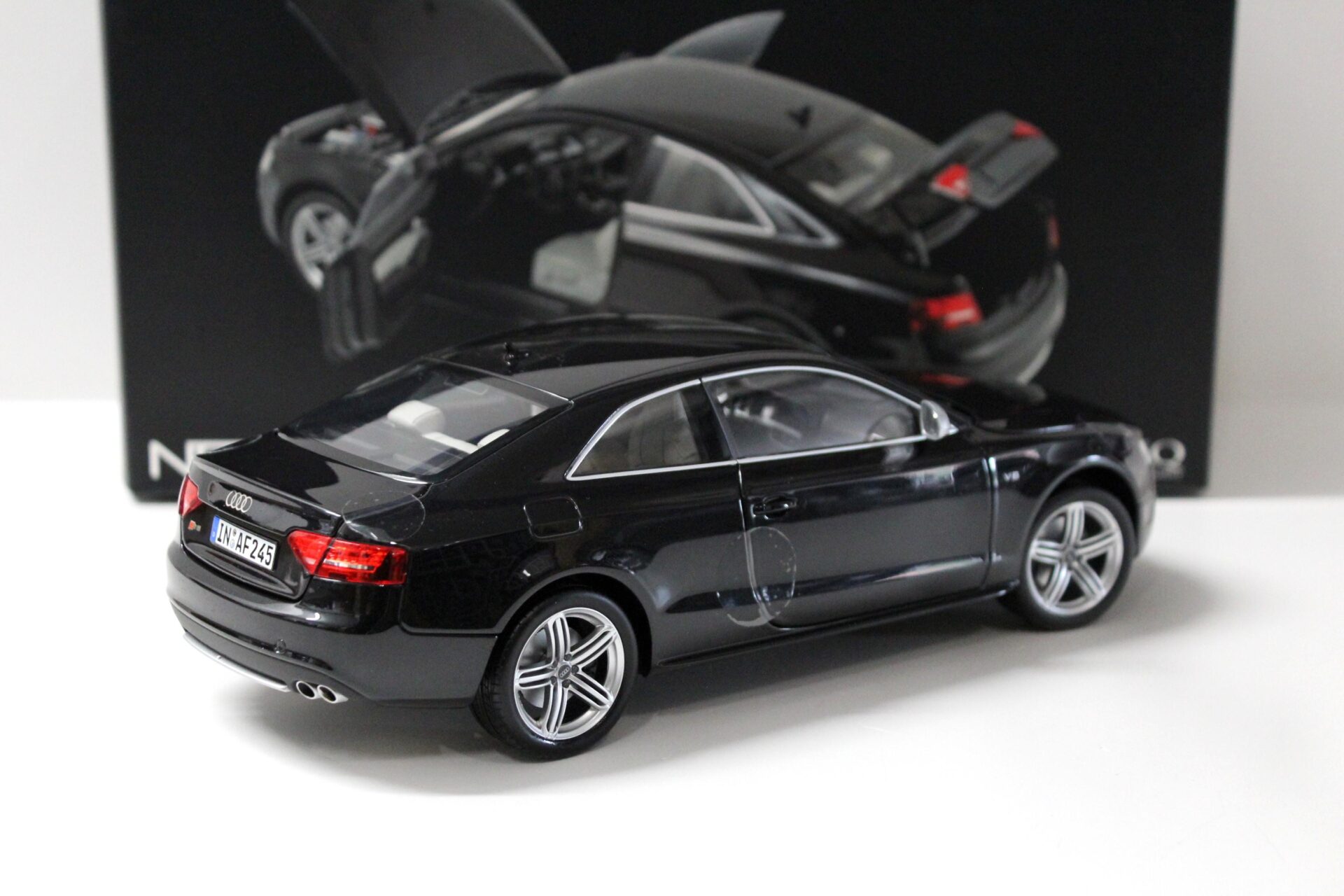 1:18 Norev Audi S5 Coupe black – Premium-Modelcars