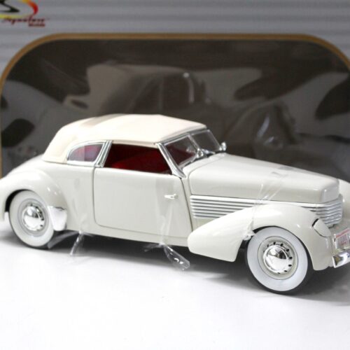 1:18 Signature Models 1936 Cord 810 white