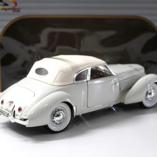 1:18 Signature Models 1936 Cord 810 white