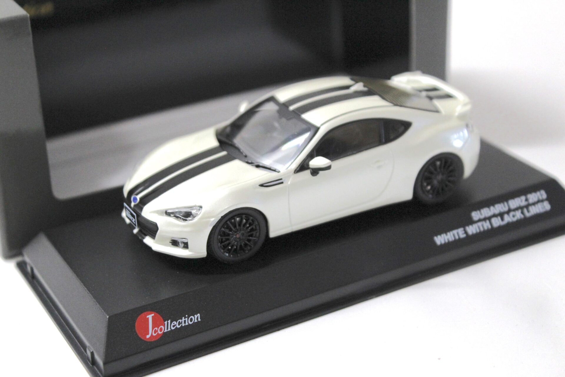 ID 54362 orig.jpg 1:43 Kyosho J-Collection Subaru BRZ 2013 white with black stripes